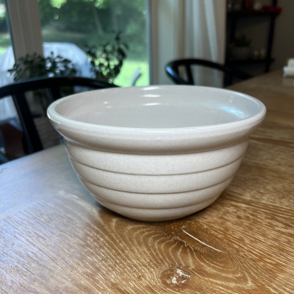 Vintage MONMOUTH Pottery BEEHIVE Mixing Bowl Stamped Leaf Made in IL, USA 8"